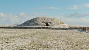 Maeshowe chambered tomb in Orkney aligned with the winter solstice sunset