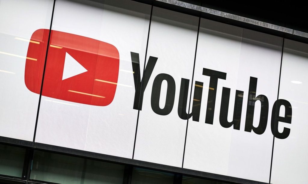 YouTube logo displayed on a screen, representing YouTube’s exclusive streaming rights to the Oscars starting in 2029