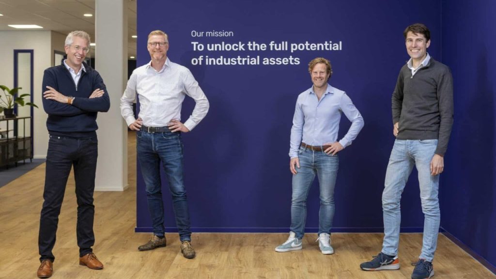 Helin raises €10M to scale industrial edge intelligence Engineers monitoring industrial edge computing systems in a control room