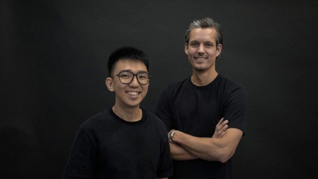 GHARAGE Ventures and Gebr. Heinemann announcing a €40 million TravelTech and RetailTech investment fund at a modern airport retail setting